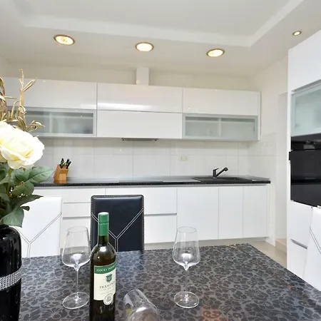 Appartement Petra Podstrana